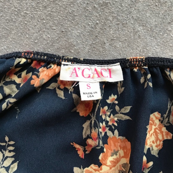 Floral Crop Top - Picture 4 of 4